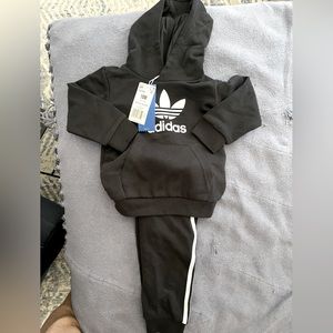 Adidas tracksuit set.